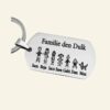 Graveren sleutelhanger Titanium met poppetjes, namen, datum en tekst voor een bijzonder cadeau