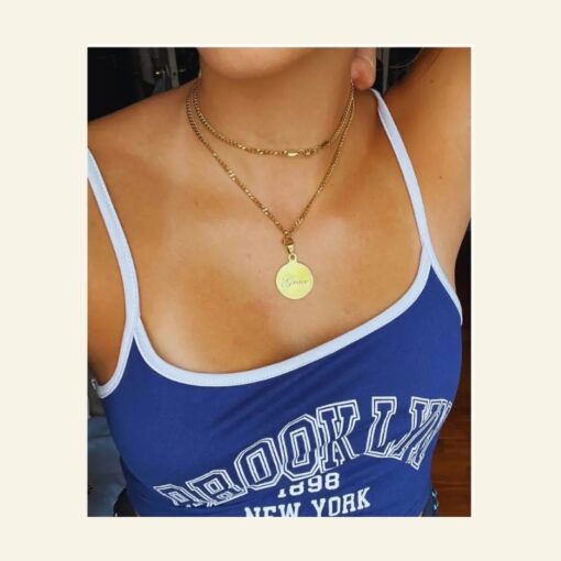 Hanger met naam graveren goud kleurig vriend, vriendin kind ronde hanger met ketting