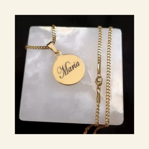 Hanger met naam graveren goud kleurig vriend, vriendin kind ronde hanger met ketting