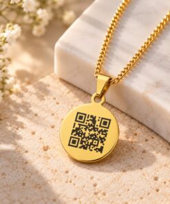 Graveerbare ketting met persoonlijke QR code met hanger in gouden kleur ronde