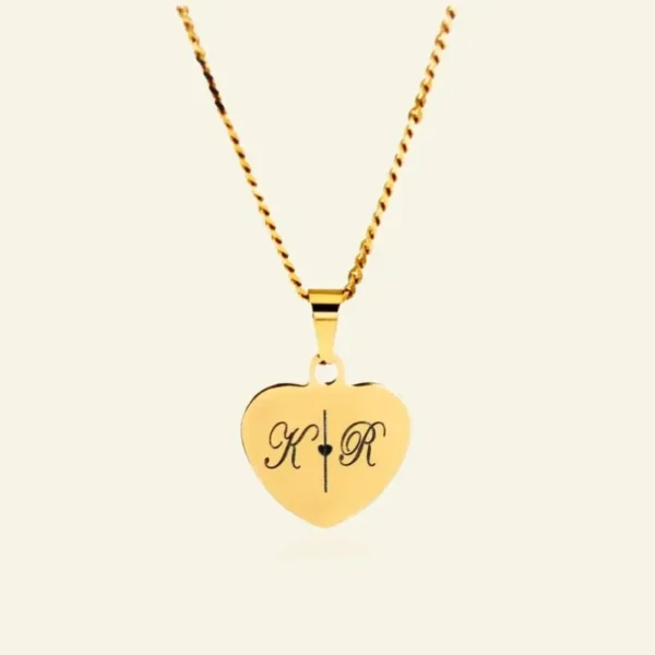 Ketting initialen goud kleurig Ketting met hartje 2 initialen graveren hartje met ketting |