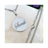 Ketting met naam zilver kleurig gegraveerd in lettertype Carpe Diem Zilveren hanger van Titanium