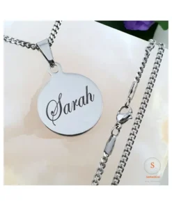 Silver-colored name necklace engraved in Carpe Diem font Silver Titanium pendant