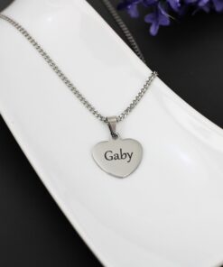 Dames ketting graveren | hartje met naam of tekst Titanium zilveren kleur