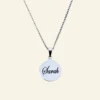 Ketting met naam zilver kleurig gegraveerd in lettertype Carpe Diem Zilveren hanger van Titanium