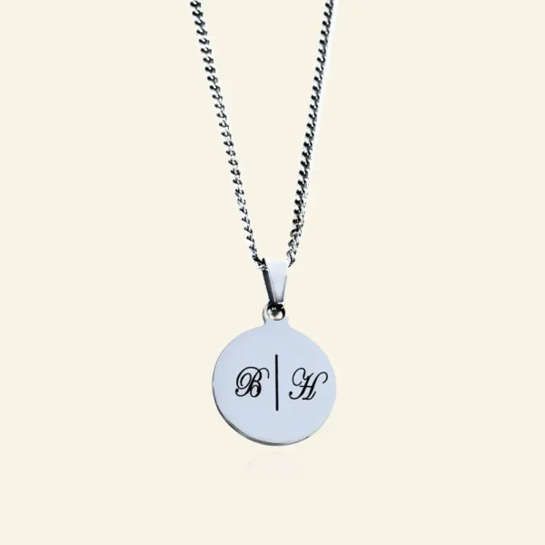 Ketting met initialen zilver Zilveren kleurige hanger met ketting Initialen naam graveren