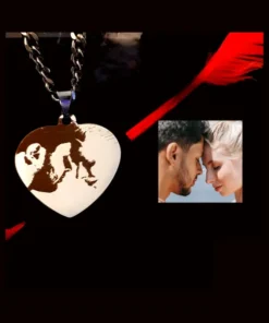 Foto ketting Fotoketting met hartje met graveerde foto zilver kleurig Liefde cadeau man vrouw