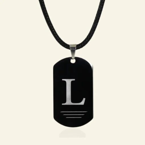 Leren heren ketting zwart Stoere graveerde zwarte hanger met letter datum of tekst