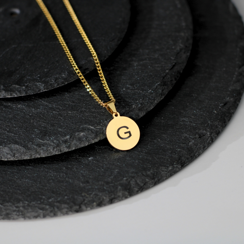 Initial ketting met hanger Ketting met Intials graveren goud kleurig
