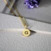 Initial ketting met hanger Ketting met Intials graveren goud kleurig