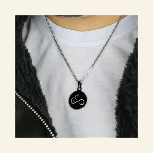 Kette mit 2 Initialen schwarz schwarzer Unisex-Anhänger mit Silberkette Gravieren mit Buchstaben zwei Initialen