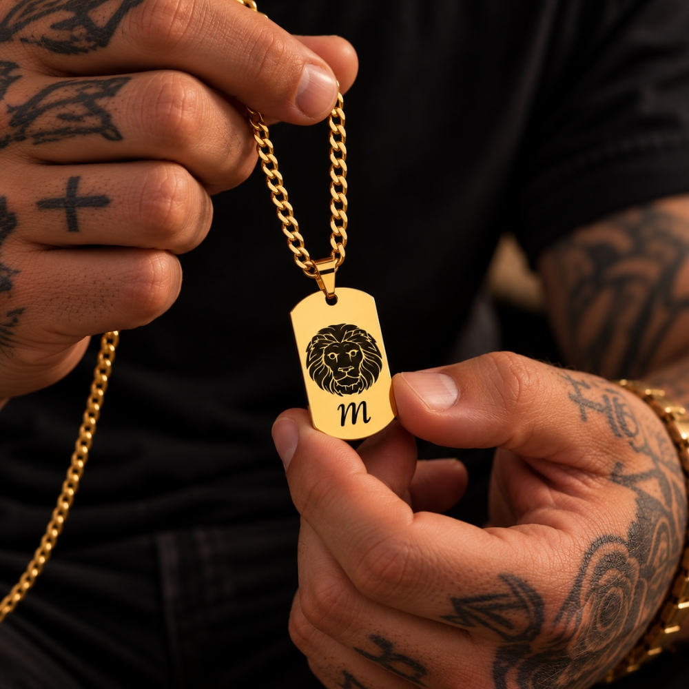 Heren ketting met sterrenbeeld Titanium hanger gegraveerd leeuw stier en eigen initialen