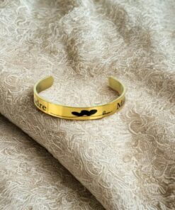 Liefdes armband met namen Titanium graveren